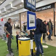 Kipróbálható a Bengáli vezetőkarja is  Fotó: Barna Marci