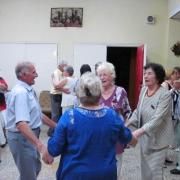 Táncoló nyugdíjasok
