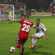 Németh Milán, a DVTK (b) és Aleksandar Jovanovic, a DVSC-TEVA játékosa 